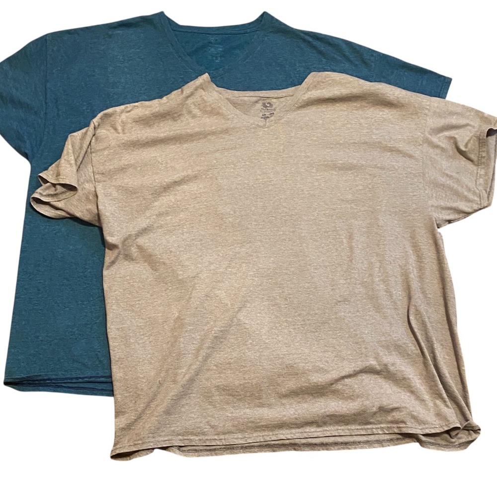 Fruit of the Loom V-neck Platinum T-Shirt Bundle Lot of 2 Blue, Dusky Plum